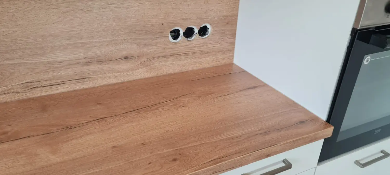 Kreativ Küchen, Arbeitsplatte aus Holz